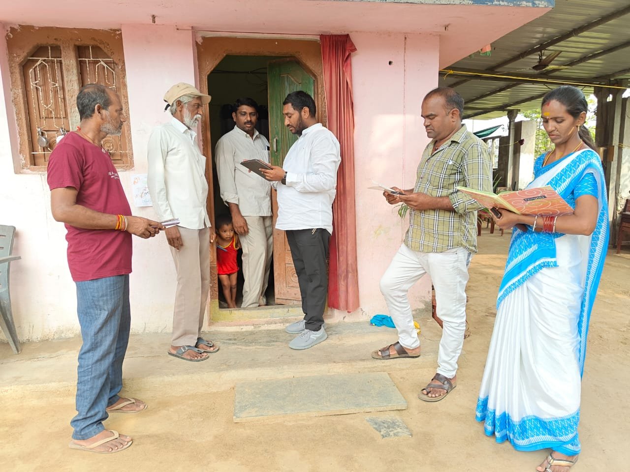రామగిరి మండలంలో పిరియాడిక్ లేబర్ ఫోర్స్ సర్వే నిర్వహణ    ఉమ్మడి జిల్లా గణాంక శాఖ అధికారి గుర్రం శ్రీనివాస్ గౌడ్ 
